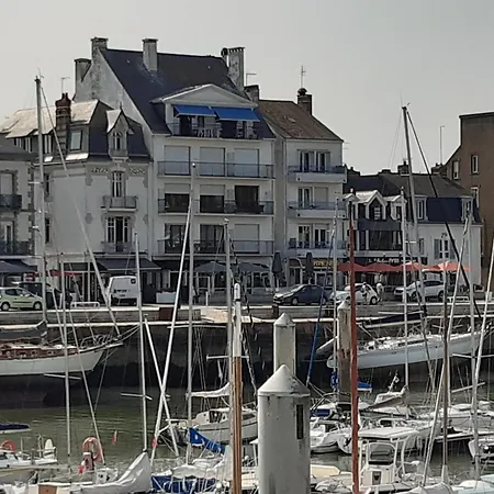 Surcouflepouliguen 60m2 Sur Le Port 4 Personnes