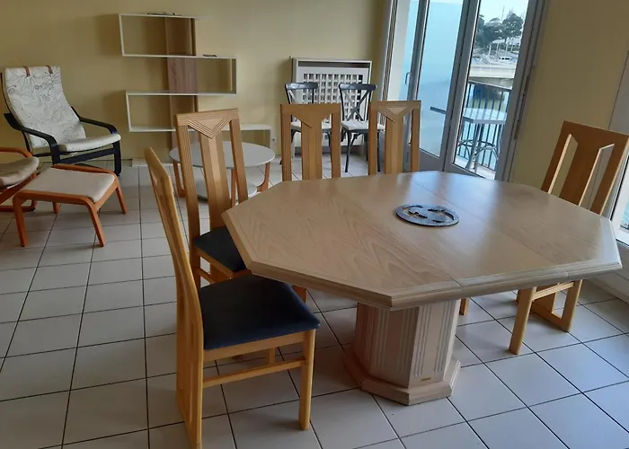 Surcouflepouliguen 60m2 Sur Le Port 4 Personnes Appartement