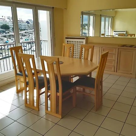 Daire Surcouflepouliguen 60m2 Sur Le Port 4 Personnes